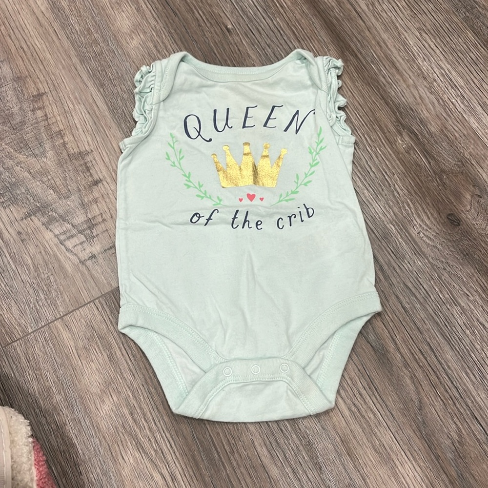 🦋5/10 baby onesie